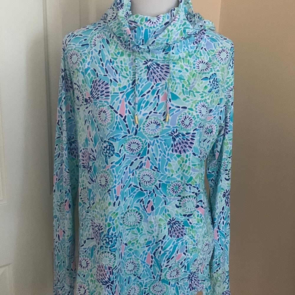 EUC Lilly Pulitzer Lilishield pullover- Size L